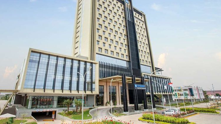 Wyndham Opi Hotel Palembang Exterior