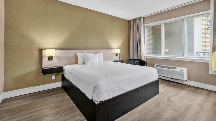 Ramada Plaza Montreal Suite