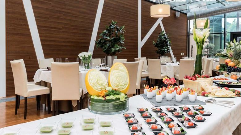<b>Devero Hotel-Spa BW Signature Collection Restaurant</b>. Images powered by <a href="https://iceportal.shijigroup.com/" title="IcePortal" target="_blank">IcePortal</a>.