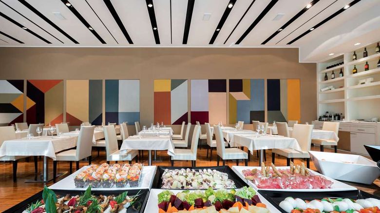 <b>Devero Hotel-Spa BW Signature Collection Restaurant</b>. Images powered by <a href="https://iceportal.shijigroup.com/" title="IcePortal" target="_blank">IcePortal</a>.