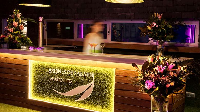 <b>Jardines de Sabatini Apartosuites Restaurant</b>. Images powered by <a href="https://iceportal.shijigroup.com/" title="IcePortal" target="_blank">IcePortal</a>.