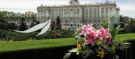 Jardines de Sabatini Apartosuites Exterior