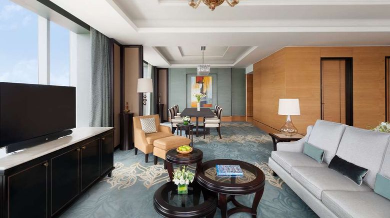 <b>Shangri-La Hotel Bengaluru Suite</b>. Images powered by <a href="https://iceportal.shijigroup.com/" title="IcePortal" target="_blank">IcePortal</a>.