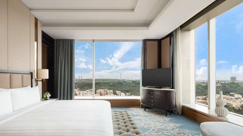 <b>Shangri-La Hotel Bengaluru Suite</b>. Images powered by <a href="https://iceportal.shijigroup.com/" title="IcePortal" target="_blank">IcePortal</a>.