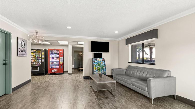 <b>Quality Inn College Park/Atlanta Airport Lobby</b>. Images powered by <a href="https://iceportal.shijigroup.com/" title="IcePortal" target="_blank">IcePortal</a>.