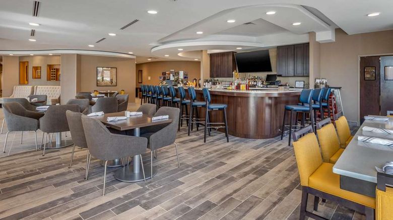 <b>Cambria Hotel West Orange Restaurant</b>. Images powered by <a href="https://iceportal.shijigroup.com/" title="IcePortal" target="_blank">IcePortal</a>.