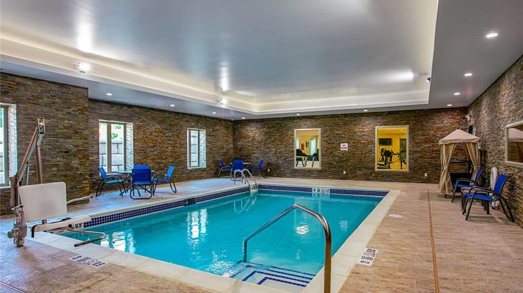 Comfort Suites Fishkill Pool