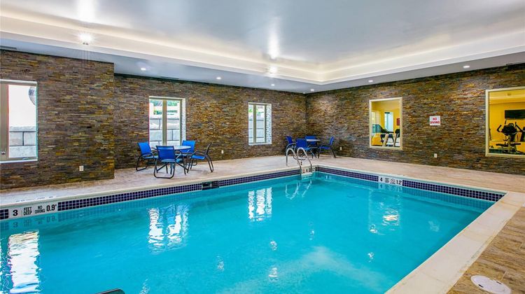 Comfort Suites Fishkill Pool