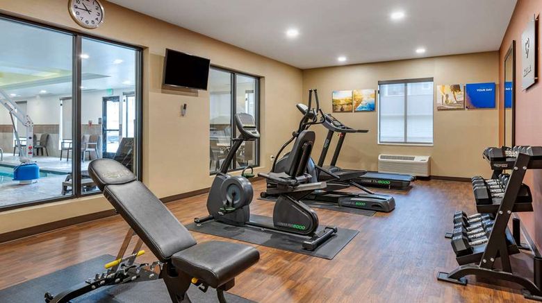 <b>Comfort Suites Columbus Health</b>. Images powered by <a href="https://iceportal.shijigroup.com/" title="IcePortal" target="_blank">IcePortal</a>.