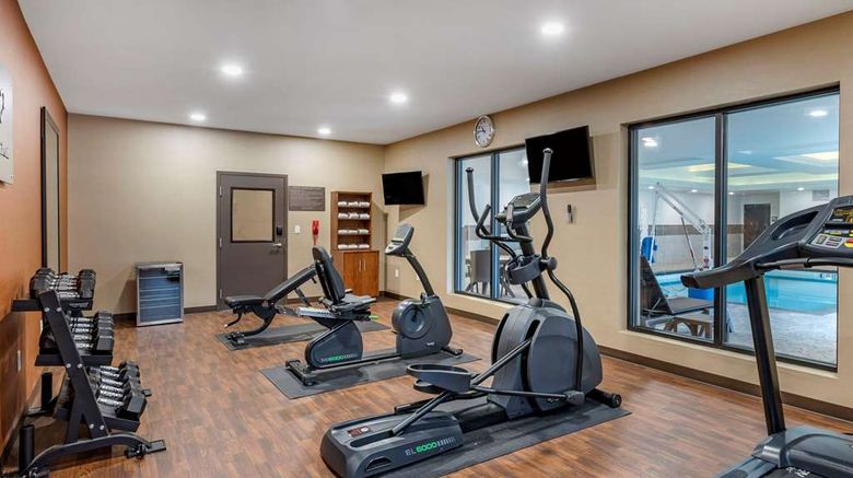 <b>Comfort Suites Columbus Health</b>. Images powered by <a href="https://iceportal.shijigroup.com/" title="IcePortal" target="_blank">IcePortal</a>.