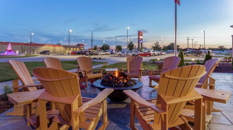 <b>Hampton Inn & Suites of Burlington Exterior</b>. Images powered by <a href="https://iceportal.shijigroup.com/" title="IcePortal" target="_blank">IcePortal</a>.