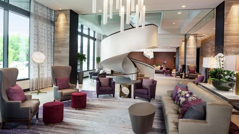<b>Hilton Rochester Mayo Clinic Area Lobby</b>. Images powered by <a href="https://iceportal.shijigroup.com/" title="IcePortal" target="_blank">IcePortal</a>.