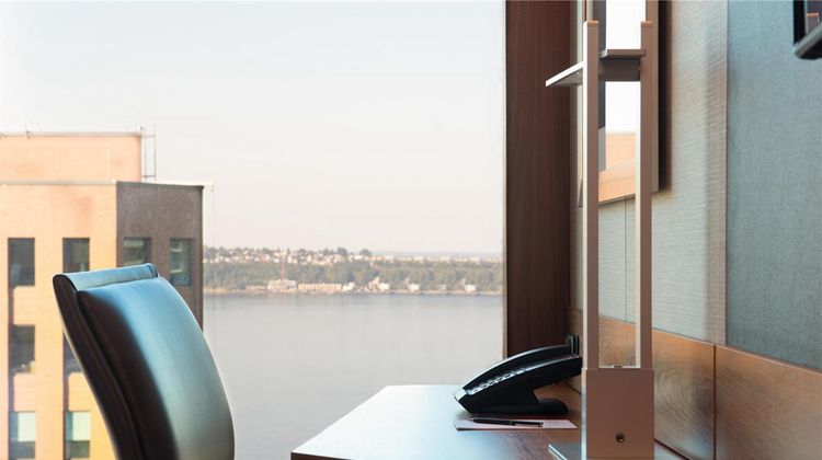 Charter Hotel Seattle, Curio Collection Room