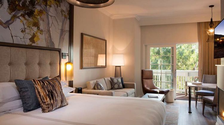 River Terrace Inn Suite