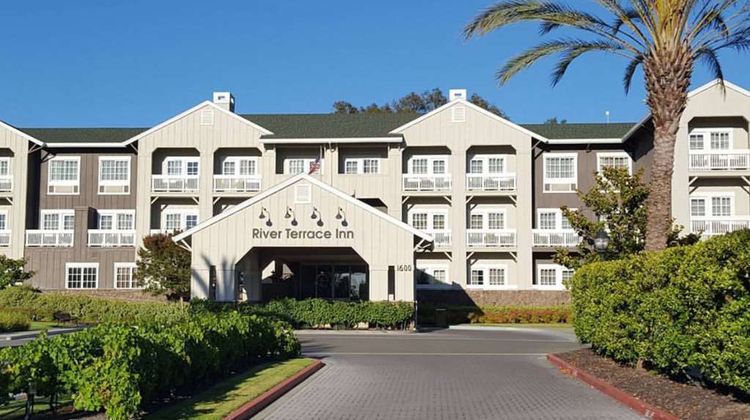 River Terrace Inn Exterior