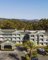 River Terrace Inn