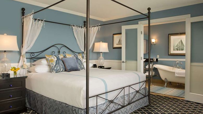 <b>The Portofino Hotel & Marina Suite</b>. Images powered by <a href="https://iceportal.shijigroup.com/" title="IcePortal" target="_blank">IcePortal</a>.