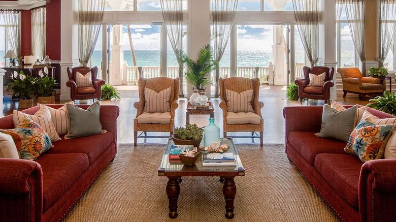 <b>Pelican Grand Beach Resort Lobby</b>. Images powered by <a href="https://iceportal.shijigroup.com/" title="IcePortal" target="_blank">IcePortal</a>.