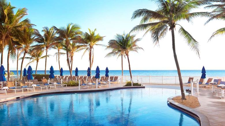 <b>Pelican Grand Beach Resort Pool</b>. Images powered by <a href="https://iceportal.shijigroup.com/" title="IcePortal" target="_blank">IcePortal</a>.