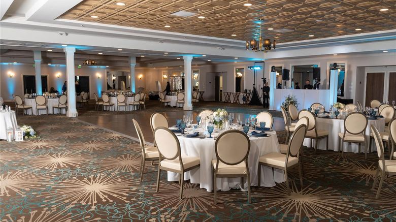 <b>Kona Kai Resort & Spa Ballroom</b>. Images powered by <a href="https://iceportal.shijigroup.com/" title="IcePortal" target="_blank">IcePortal</a>.