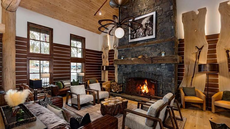 <b>Teton Mountain Lodge & Spa Lobby</b>. Images powered by <a href="https://iceportal.shijigroup.com/" title="IcePortal" target="_blank">IcePortal</a>.