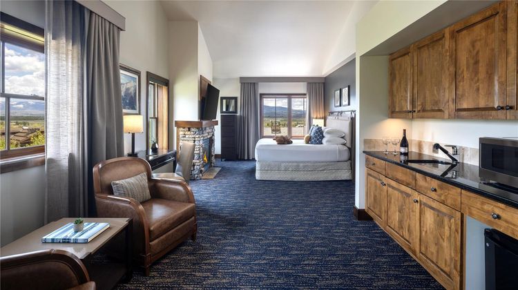 Teton Mountain Lodge & Spa Suite