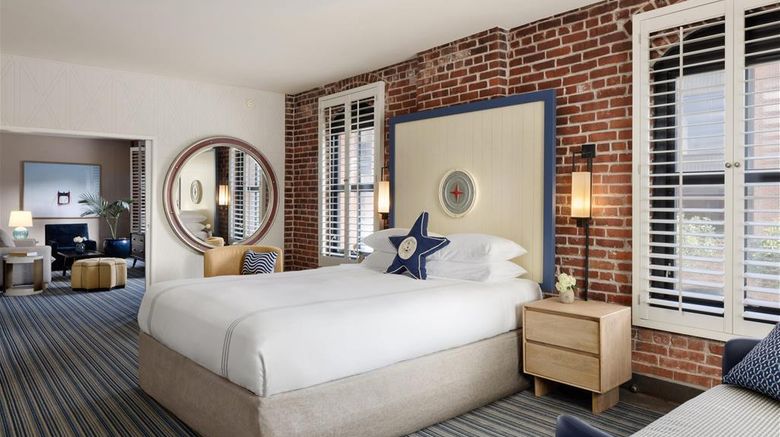<b>Argonaut Hotel Suite</b>. Images powered by <a href="https://iceportal.shijigroup.com/" title="IcePortal" target="_blank">IcePortal</a>.