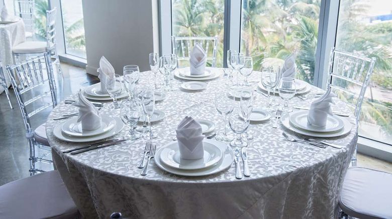 <b>Sole Miami, A Noble House Resort Meeting</b>. Images powered by <a href="https://iceportal.shijigroup.com/" title="IcePortal" target="_blank">IcePortal</a>.
