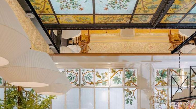 Solly Hotel Lobby