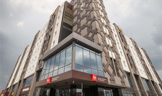 Ibis Kyiv Railway Station Exterior