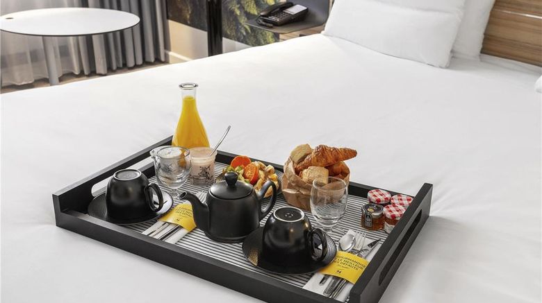 <b>Novotel Blois Centre Val de Loire Hotel Restaurant</b>. Images powered by <a href="https://iceportal.shijigroup.com/" title="IcePortal" target="_blank">IcePortal</a>.