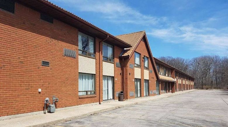 <b>Travelodge Welland Exterior</b>. Images powered by <a href="https://iceportal.shijigroup.com/" title="IcePortal" target="_blank">IcePortal</a>.