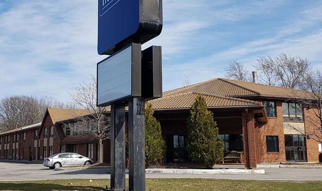 Travelodge Welland Exterior