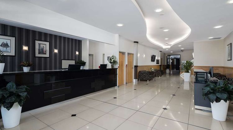 Rydges Mackay Suites Lobby