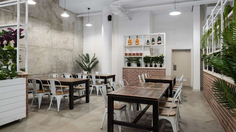<b>Rydges Mackay Suites Restaurant</b>. Images powered by <a href="https://iceportal.shijigroup.com/" title="IcePortal" target="_blank">IcePortal</a>.