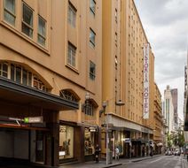 The Victoria Hotel Melbourne Exterior