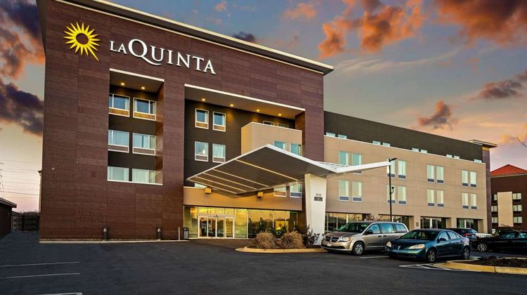 La Quinta Inn & Suites Tuscaloosa Exterior