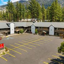 Econo Lodge Inn and Suites