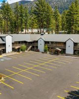 Econo Lodge Inn and Suites