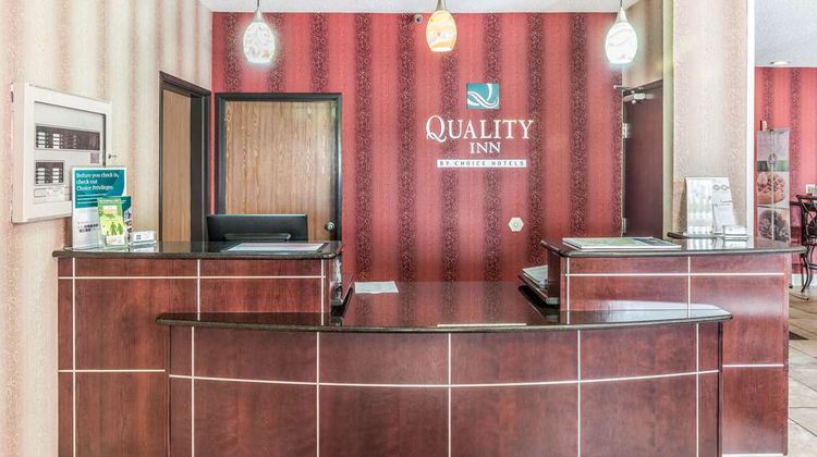 Quality Inn & Suites Mankato Lobby