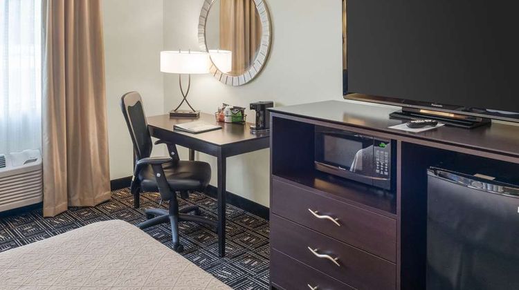 Quality Inn & Suites Mankato Room