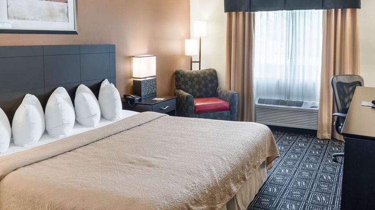 Quality Inn & Suites Mankato Room