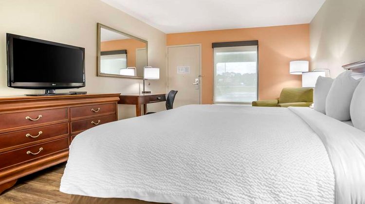 Econo Lodge Moss Point Room
