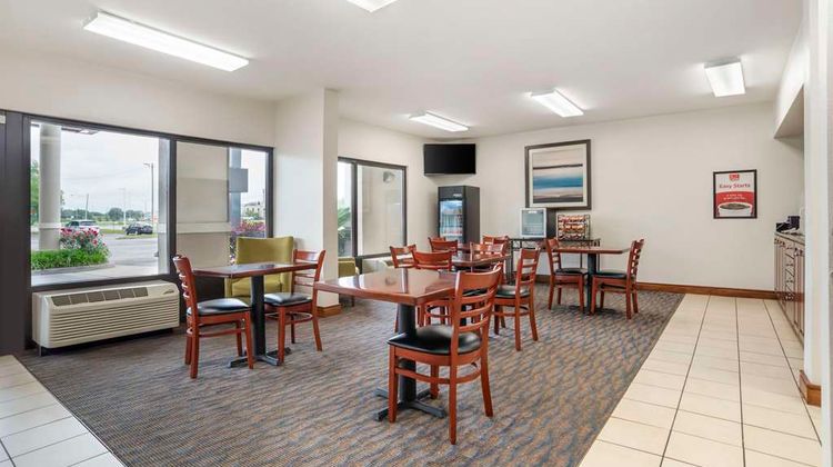 Econo Lodge Moss Point Restaurant