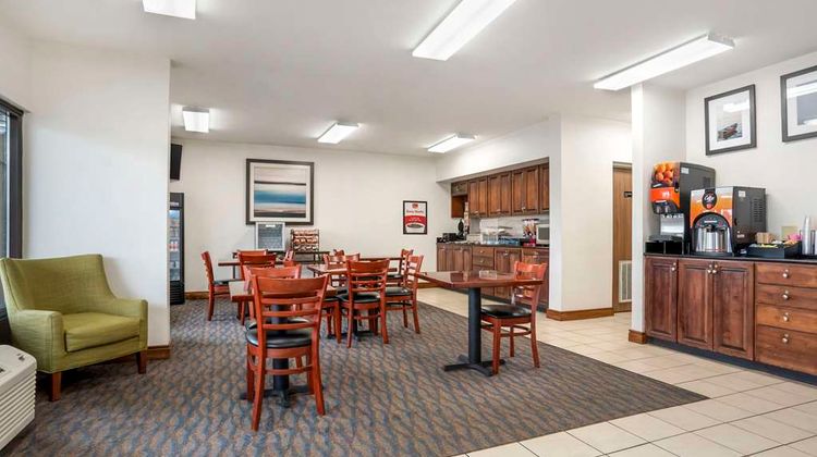 Econo Lodge Moss Point Restaurant