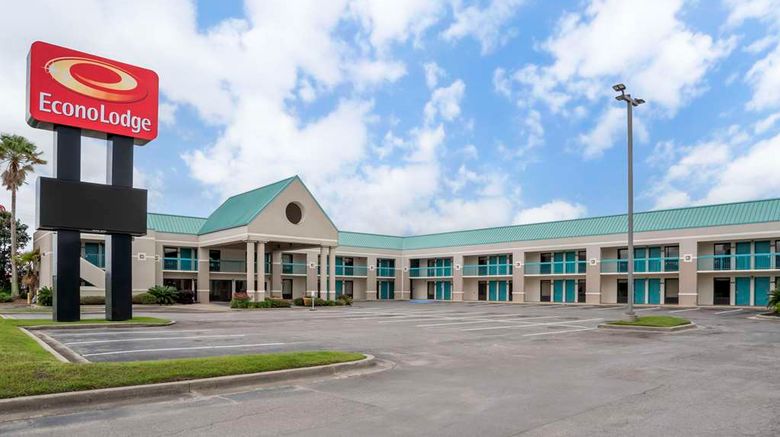 <b>Econo Lodge Moss Point Exterior</b>. Images powered by <a href="https://iceportal.shijigroup.com/" title="IcePortal" target="_blank">IcePortal</a>.