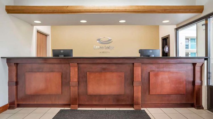 Econo Lodge Moss Point Lobby