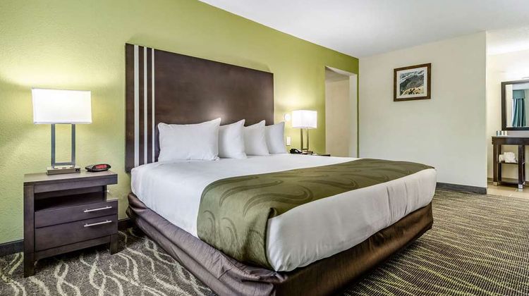 Quality Inn & Suites Creedmoor Suite