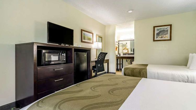 Quality Inn & Suites Creedmoor Room