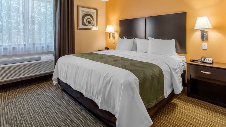 Quality Inn & Suites Suite